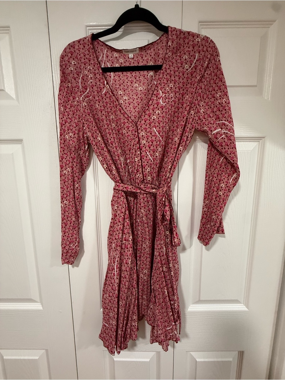 Poupette St. Barth Pink Floral Wrap Robe with Tie Waist - Picture 1 of 4